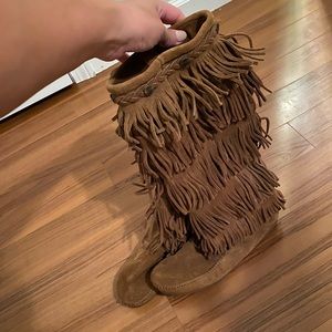 Minnetonka fringe boots